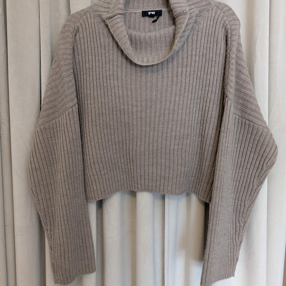 Womens DKNY Tan Cropped Cowl Neck Ribbed Sweater Excellent Slouchy Knit Top